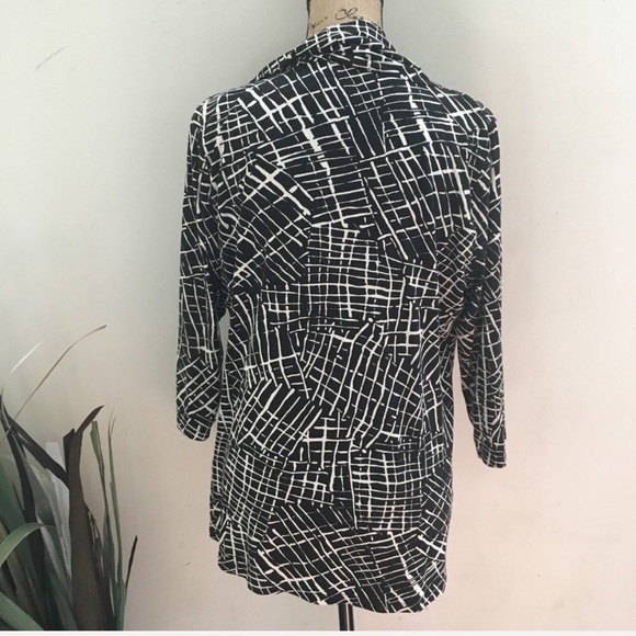 KENNETH COLE drape neck 3/4 sleeve top - Picture 3 of 7